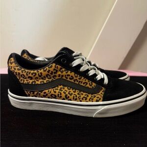 NEW women’s leopard print vans size 8.5